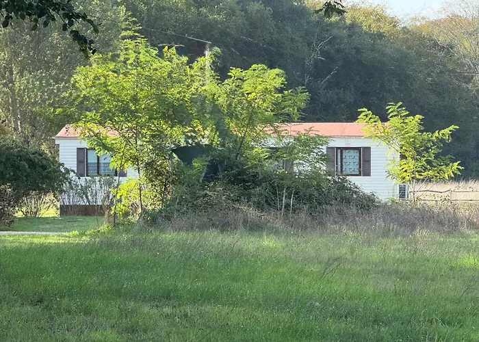 Mobilhome Des Quatre Terres *